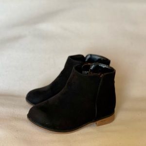 Cat & Jack Black Boots size 6 Toddler